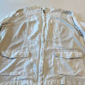 XCVI women’s large jacket, lightweight good zipper, fabric is nice great brand.